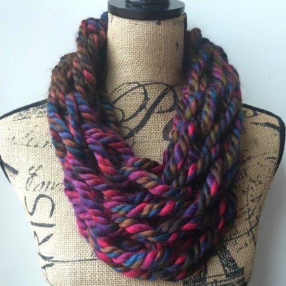 Mun and Me Fashion Boutique Chunky Hand-Knitted Multicolored Infinity Scarf OS - Picture 8 of 8